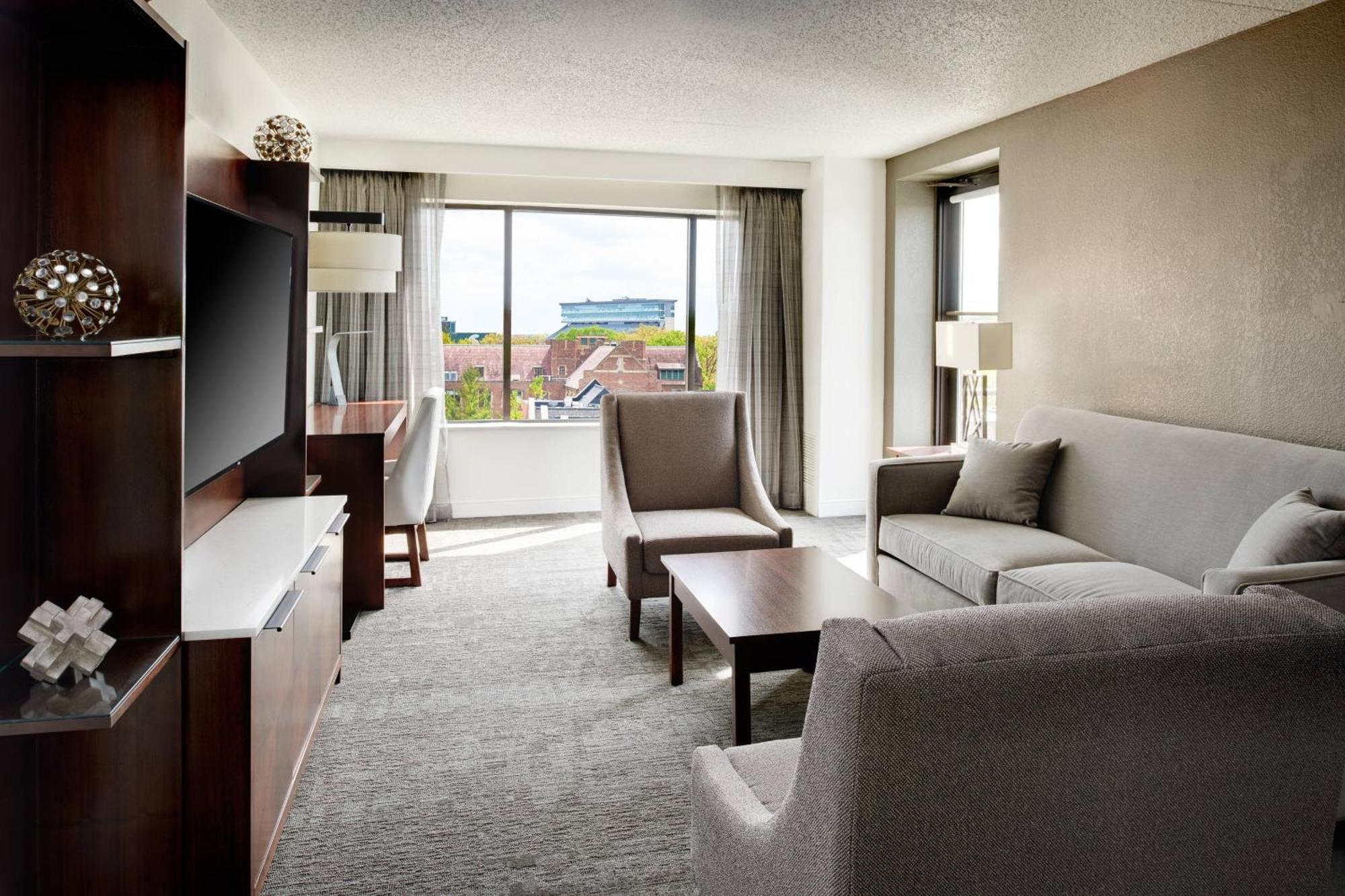 แมริออท อีสต์ แลนซิง แอท ยูนิเวอร์ซิตี้แอเรีย Hotel แลนซิ่ง ภายนอก รูปภาพ