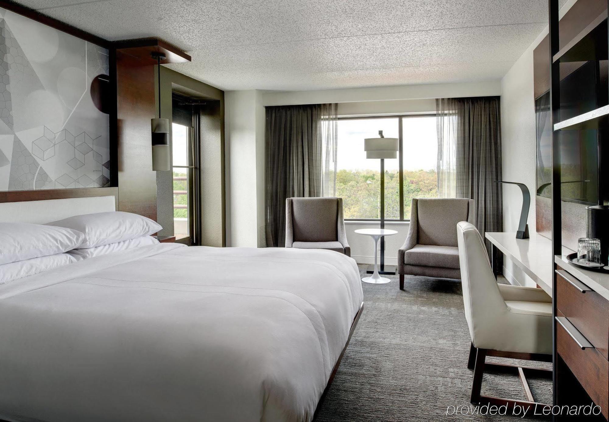 แมริออท อีสต์ แลนซิง แอท ยูนิเวอร์ซิตี้แอเรีย Hotel แลนซิ่ง ภายนอก รูปภาพ